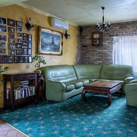 Hotel Bastion Костжин над Одрон Екстериор снимка
